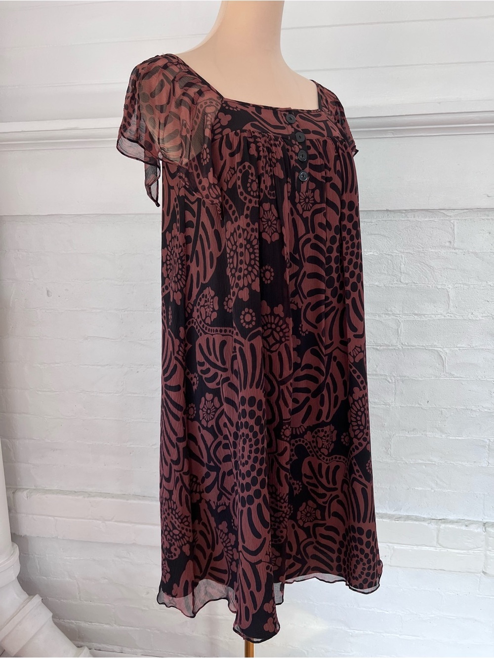 Tibi Silk Floral Flutter Sleeve Shift Dress Summer Black Brown Size 2 - Picture 4 of 10